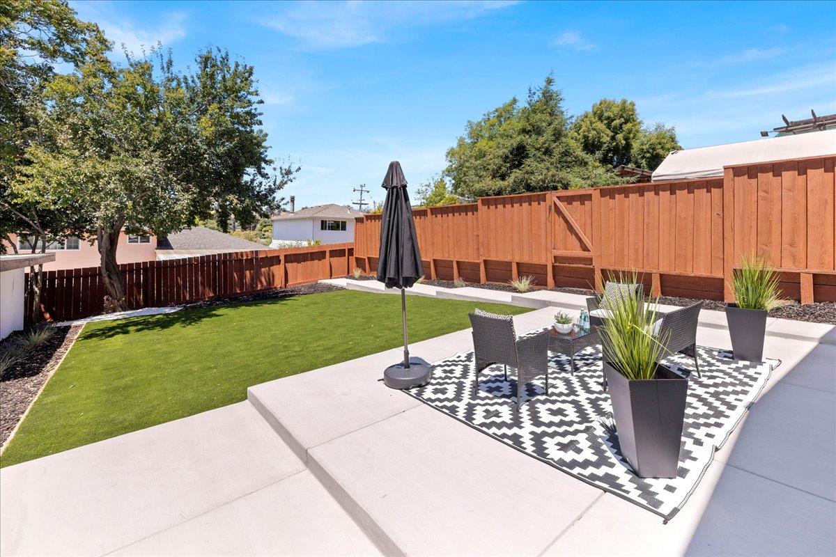 Detail Gallery Image 36 of 45 For 19087 Mayberry Dr, Castro Valley,  CA 94546 - 3 Beds | 2 Baths