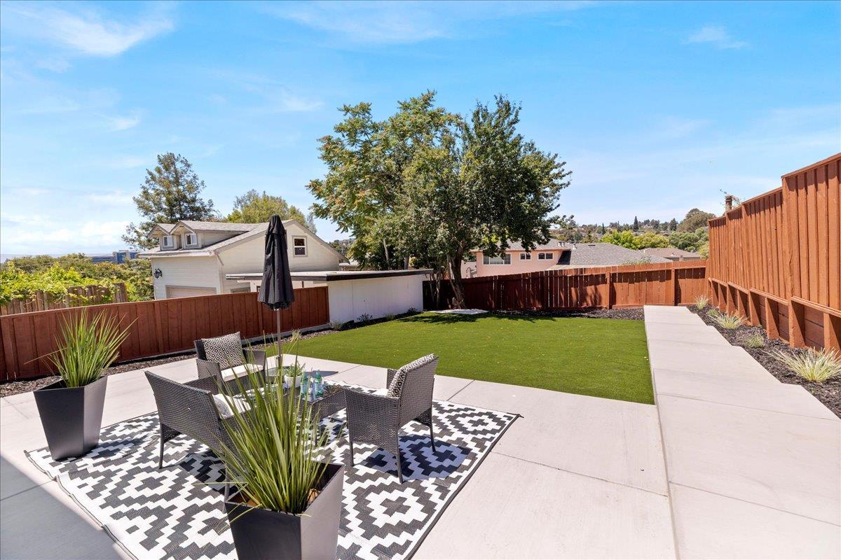 Detail Gallery Image 37 of 45 For 19087 Mayberry Dr, Castro Valley,  CA 94546 - 3 Beds | 2 Baths