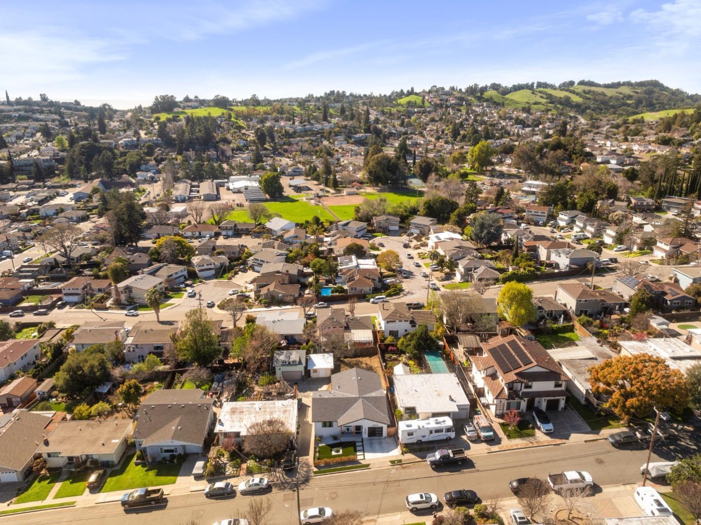 Detail Gallery Image 42 of 45 For 19087 Mayberry Dr, Castro Valley,  CA 94546 - 3 Beds | 2 Baths
