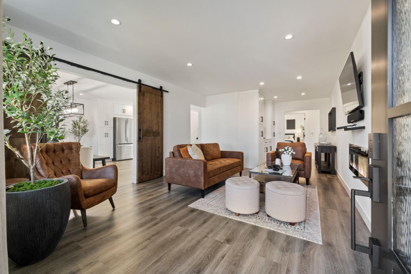 Detail Gallery Image 5 of 45 For 19087 Mayberry Dr, Castro Valley,  CA 94546 - 3 Beds | 2 Baths