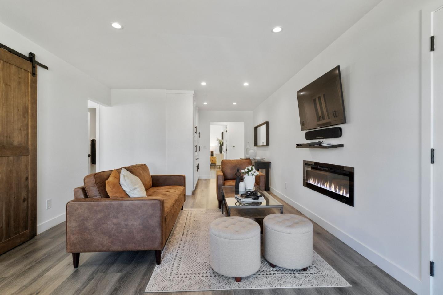 Detail Gallery Image 6 of 45 For 19087 Mayberry Dr, Castro Valley,  CA 94546 - 3 Beds | 2 Baths