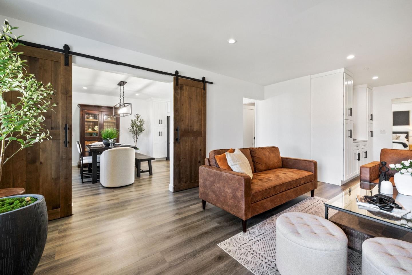 Detail Gallery Image 8 of 45 For 19087 Mayberry Dr, Castro Valley,  CA 94546 - 3 Beds | 2 Baths