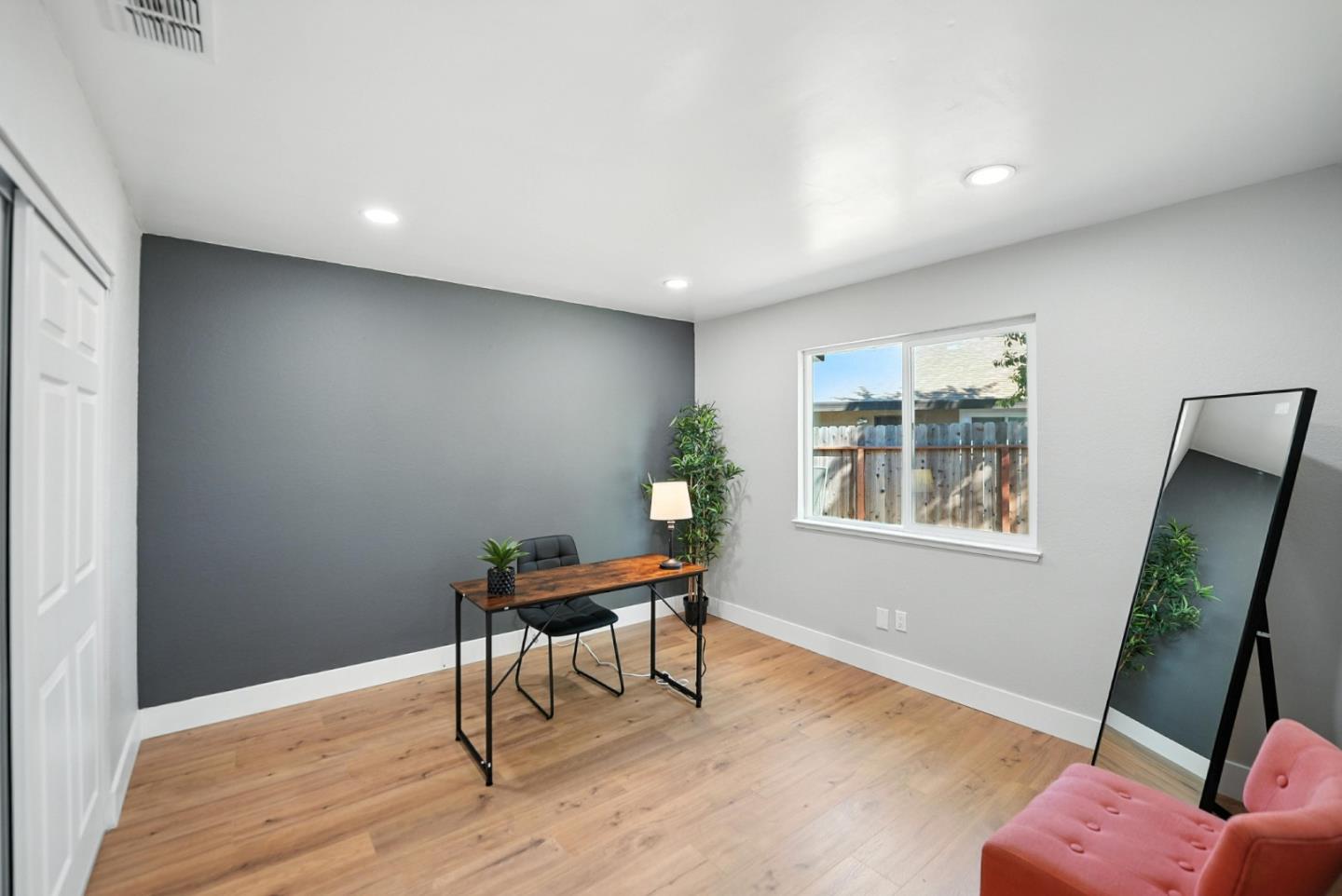 Detail Gallery Image 19 of 46 For 1190 Rio Norte Way, Sacramento,  CA 95834 - 2 Beds | 2 Baths