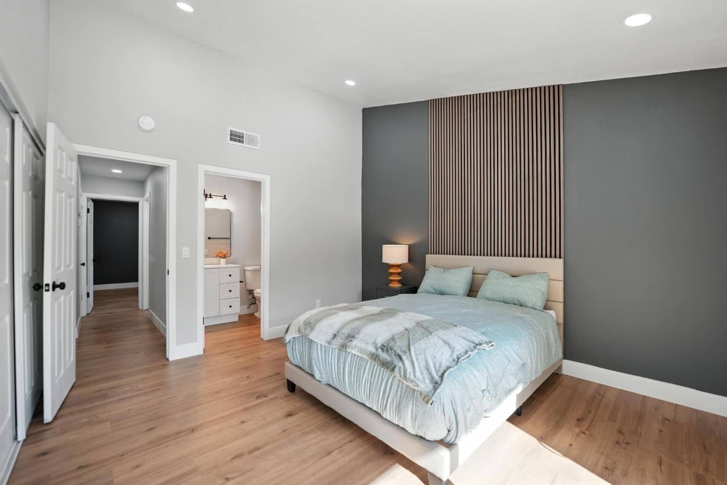 Detail Gallery Image 23 of 46 For 1190 Rio Norte Way, Sacramento,  CA 95834 - 2 Beds | 2 Baths