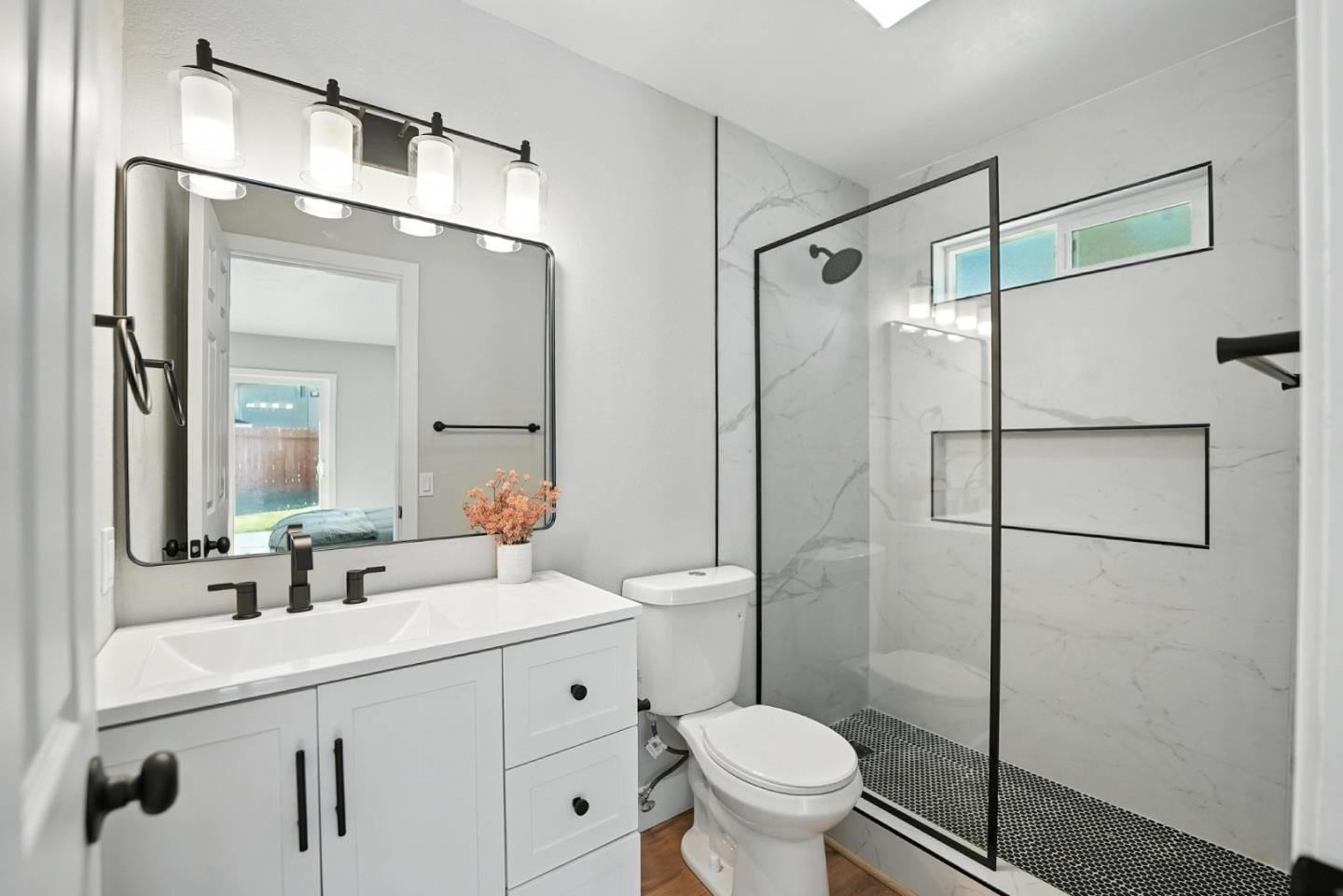 Detail Gallery Image 24 of 46 For 1190 Rio Norte Way, Sacramento,  CA 95834 - 2 Beds | 2 Baths