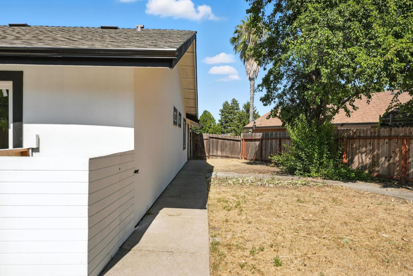 Detail Gallery Image 33 of 46 For 1190 Rio Norte Way, Sacramento,  CA 95834 - 2 Beds | 2 Baths