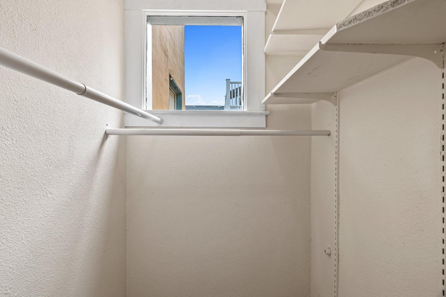 Detail Gallery Image 19 of 29 For 106 Forest Ave, Pacific Grove,  CA 93950 - 2 Beds | 1 Baths