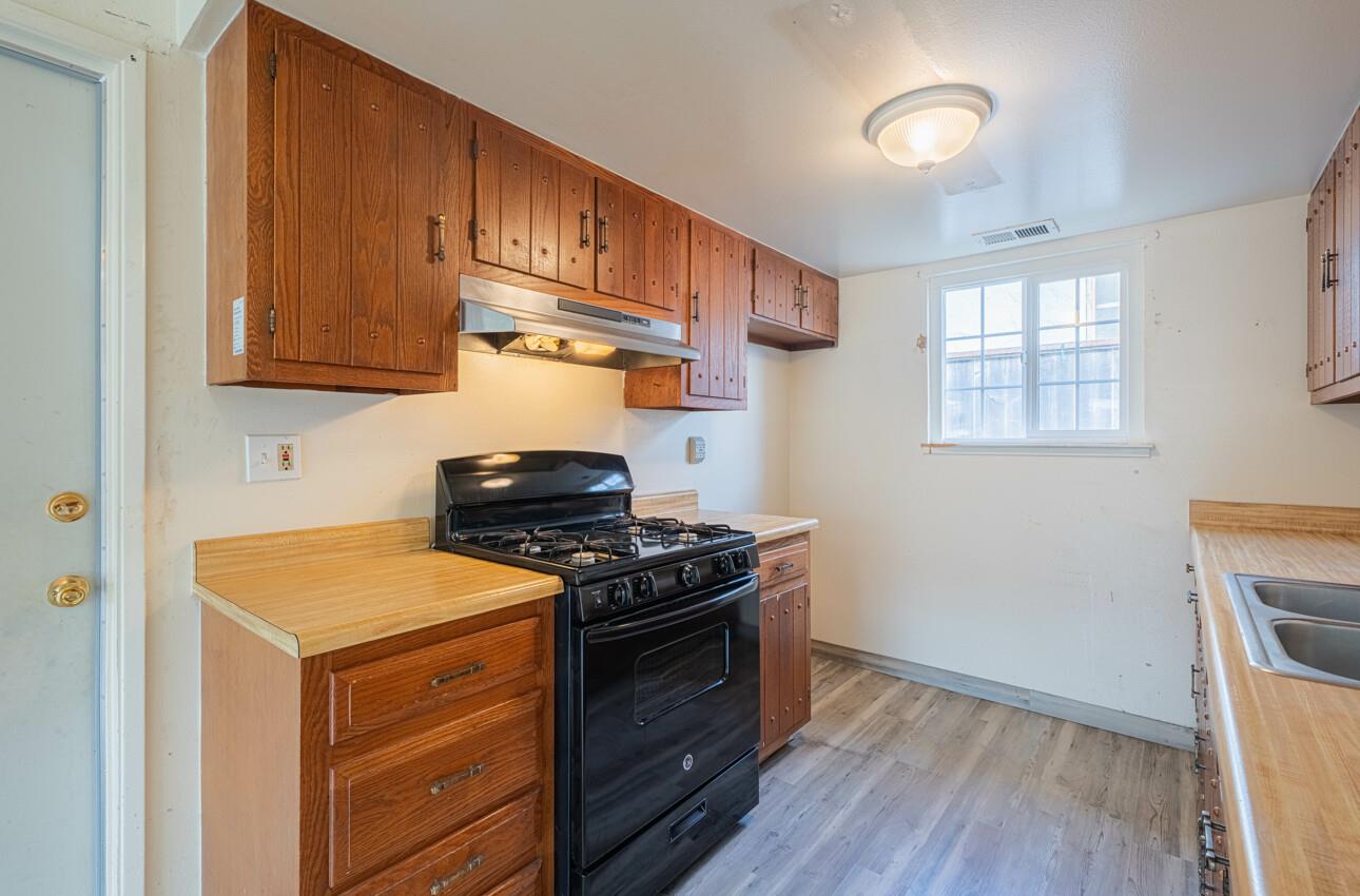 Detail Gallery Image 9 of 30 For 491 Tuttle Ave, Watsonville,  CA 95076 - 2 Beds | 2 Baths