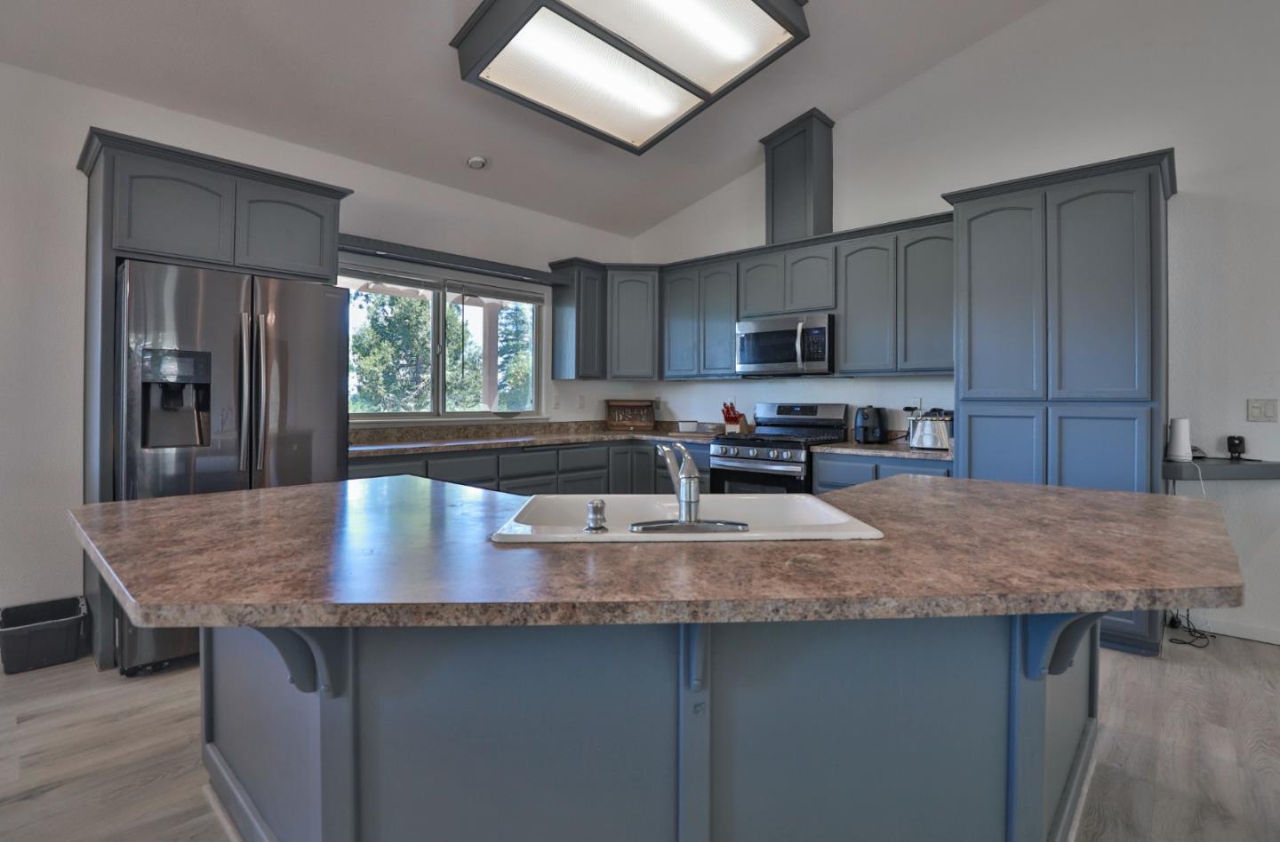 Detail Gallery Image 13 of 50 For 16271 Stephanie Way, Pioneer,  CA 95666 - 4 Beds | 3 Baths