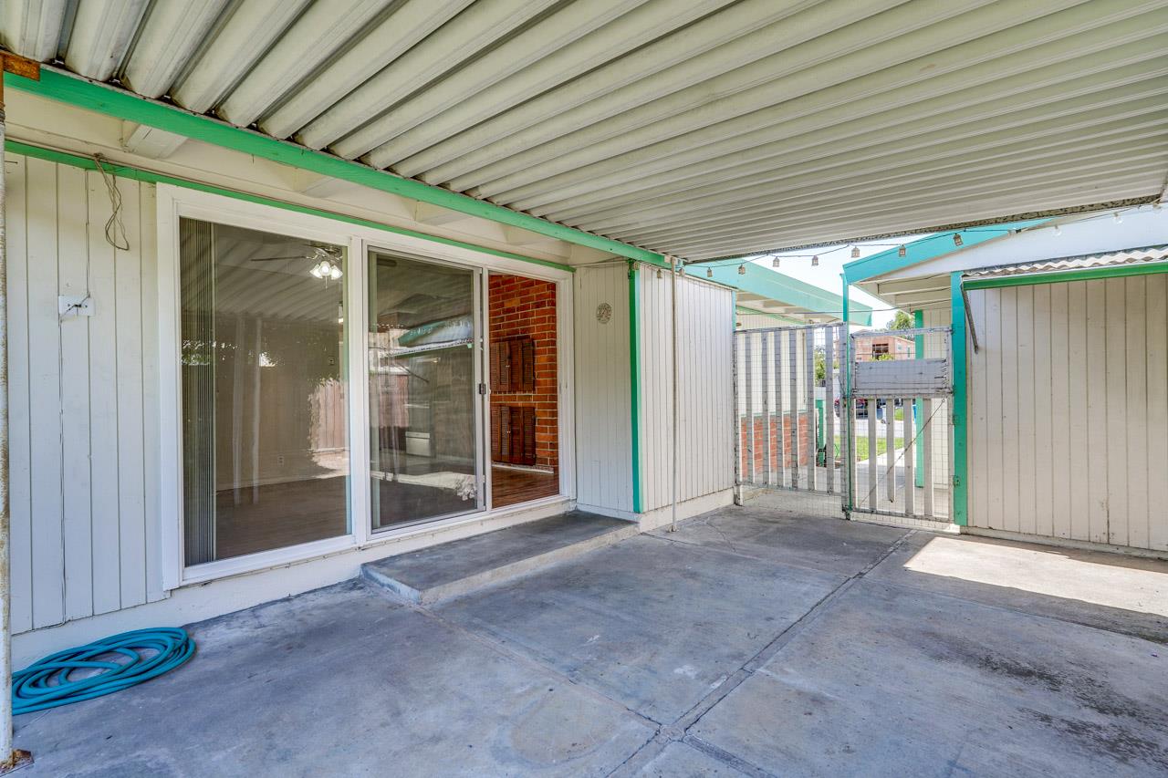 Detail Gallery Image 3 of 25 For 18761 Hanna Dr, Cupertino,  CA 95014 - 3 Beds | 2 Baths