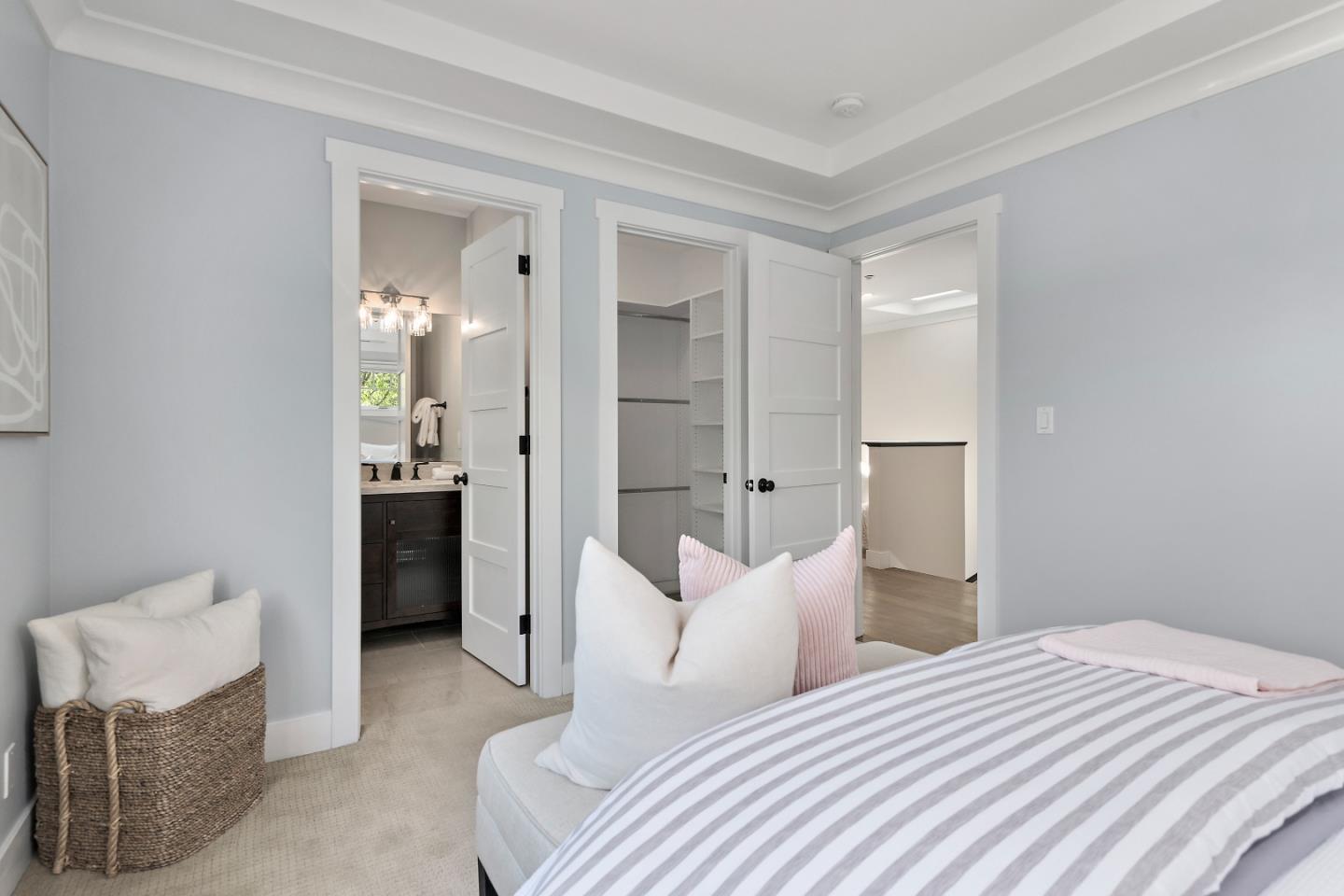 Detail Gallery Image 26 of 41 For 1260 Sherman Ave, Menlo Park,  CA 94025 - 4 Beds | 4 Baths