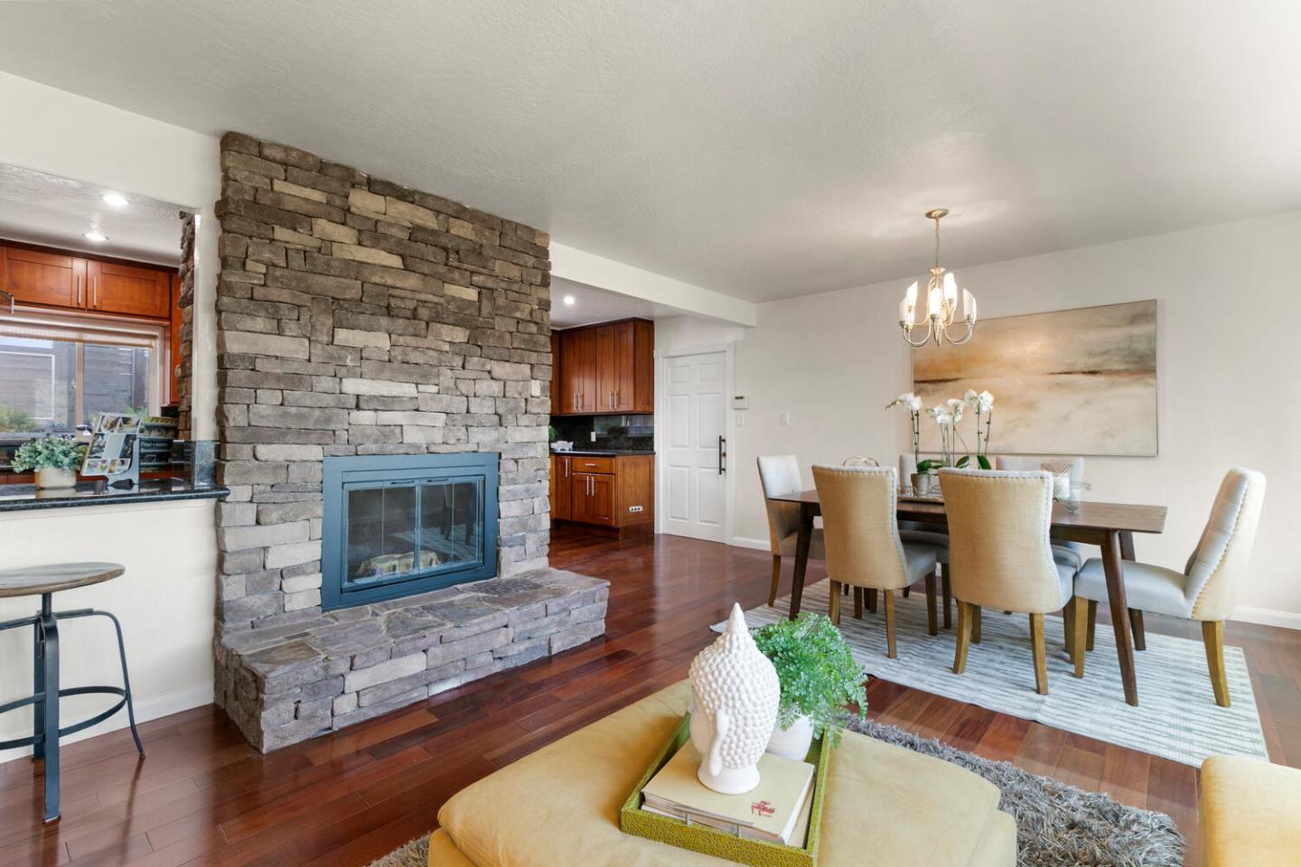 Detail Gallery Image 13 of 47 For 1735 Terrace Dr, Belmont,  CA 94002 - 5 Beds | 4 Baths