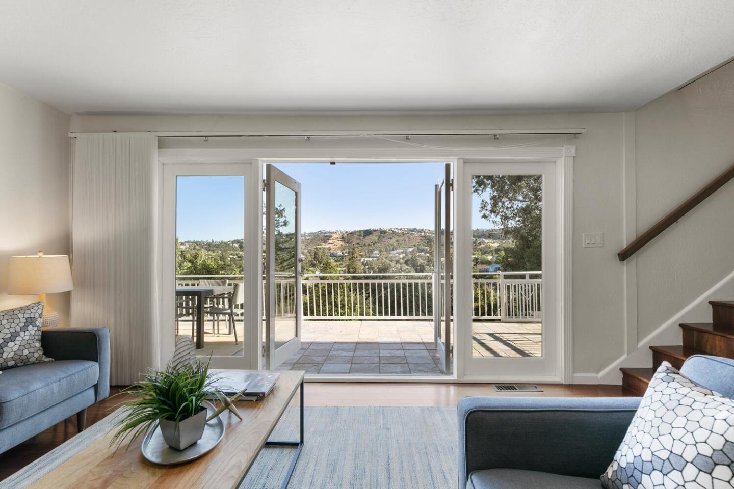 Detail Gallery Image 23 of 47 For 1735 Terrace Dr, Belmont,  CA 94002 - 5 Beds | 4 Baths