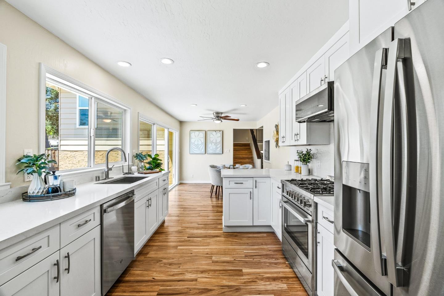 Detail Gallery Image 12 of 50 For 14510 Blossom Hill Rd, Los Gatos,  CA 95032 - 4 Beds | 2/1 Baths