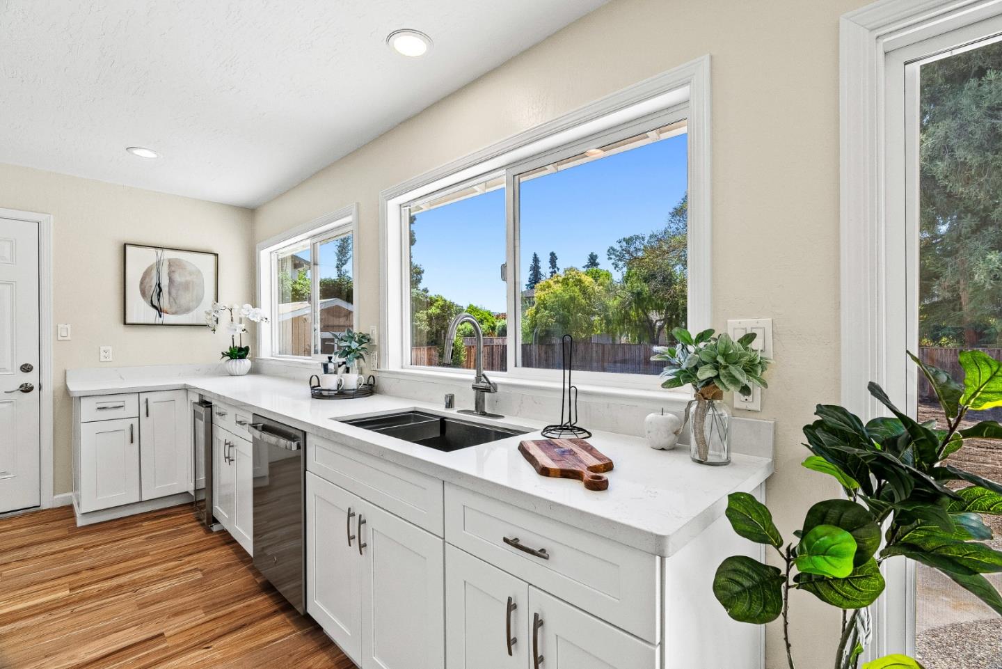 Detail Gallery Image 15 of 50 For 14510 Blossom Hill Rd, Los Gatos,  CA 95032 - 4 Beds | 2/1 Baths