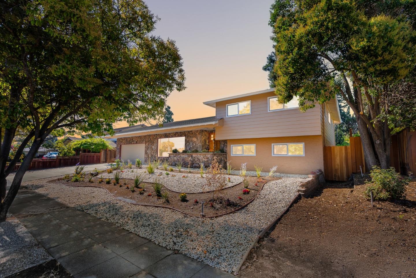 Detail Gallery Image 2 of 50 For 14510 Blossom Hill Rd, Los Gatos,  CA 95032 - 4 Beds | 2/1 Baths