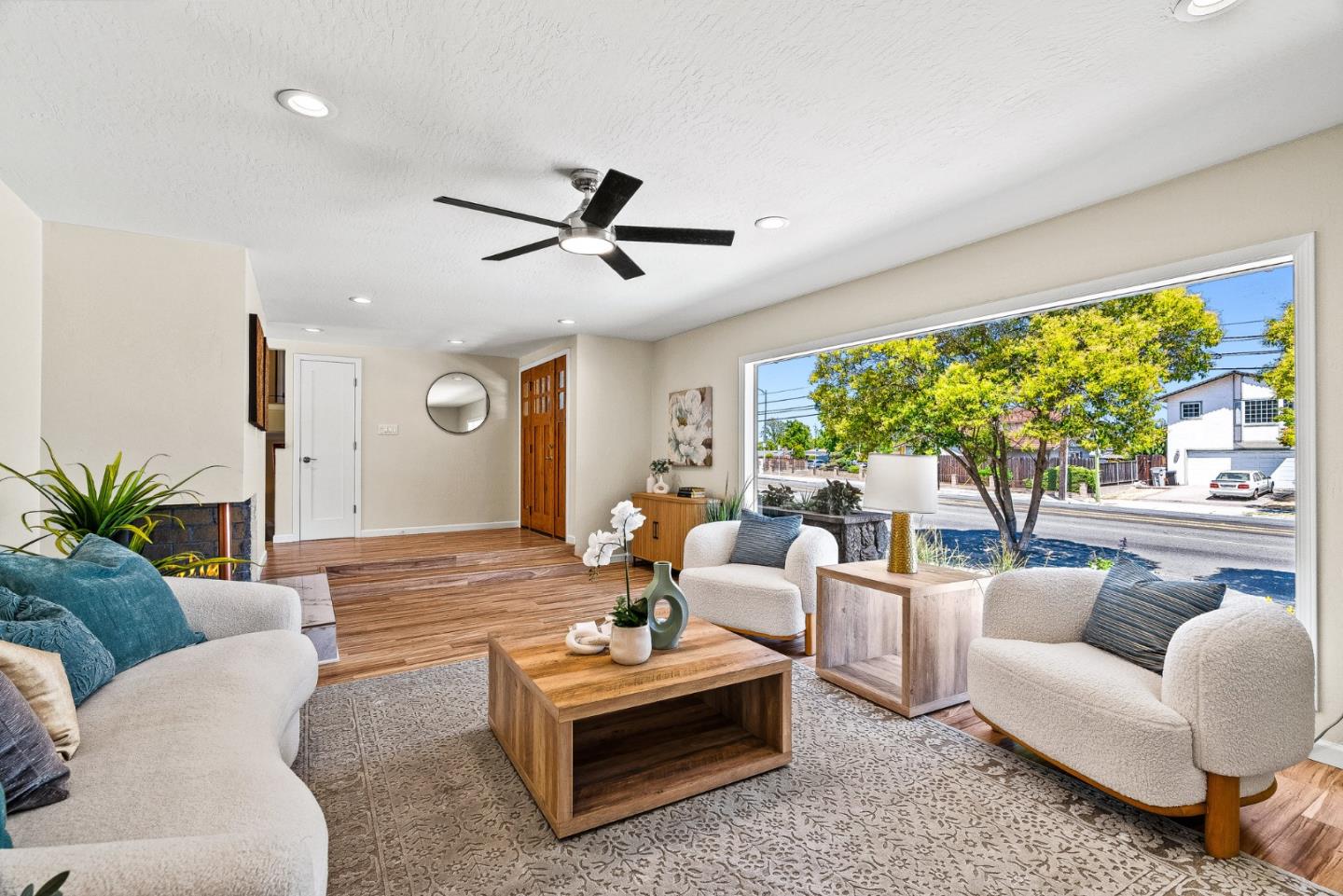 Detail Gallery Image 4 of 50 For 14510 Blossom Hill Rd, Los Gatos,  CA 95032 - 4 Beds | 2/1 Baths