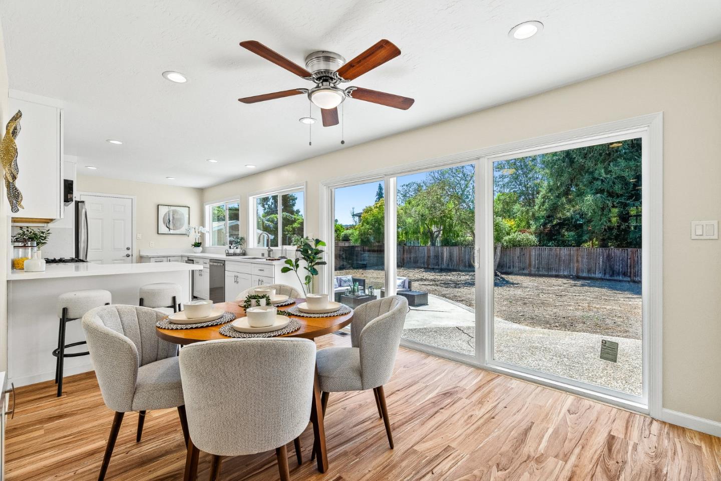 Detail Gallery Image 9 of 50 For 14510 Blossom Hill Rd, Los Gatos,  CA 95032 - 4 Beds | 2/1 Baths
