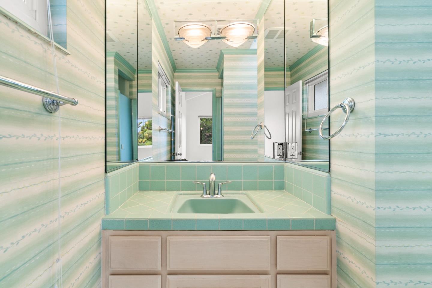 Detail Gallery Image 16 of 40 For 254 Aptos Beach Dr, Aptos,  CA 95003 - 3 Beds | 2/1 Baths