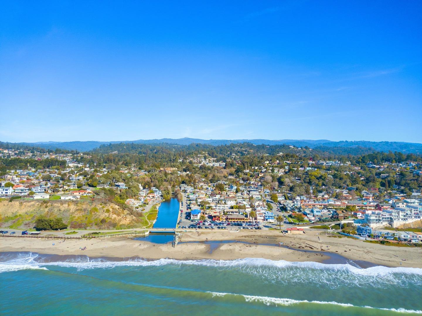 Detail Gallery Image 33 of 40 For 254 Aptos Beach Dr, Aptos,  CA 95003 - 3 Beds | 2/1 Baths