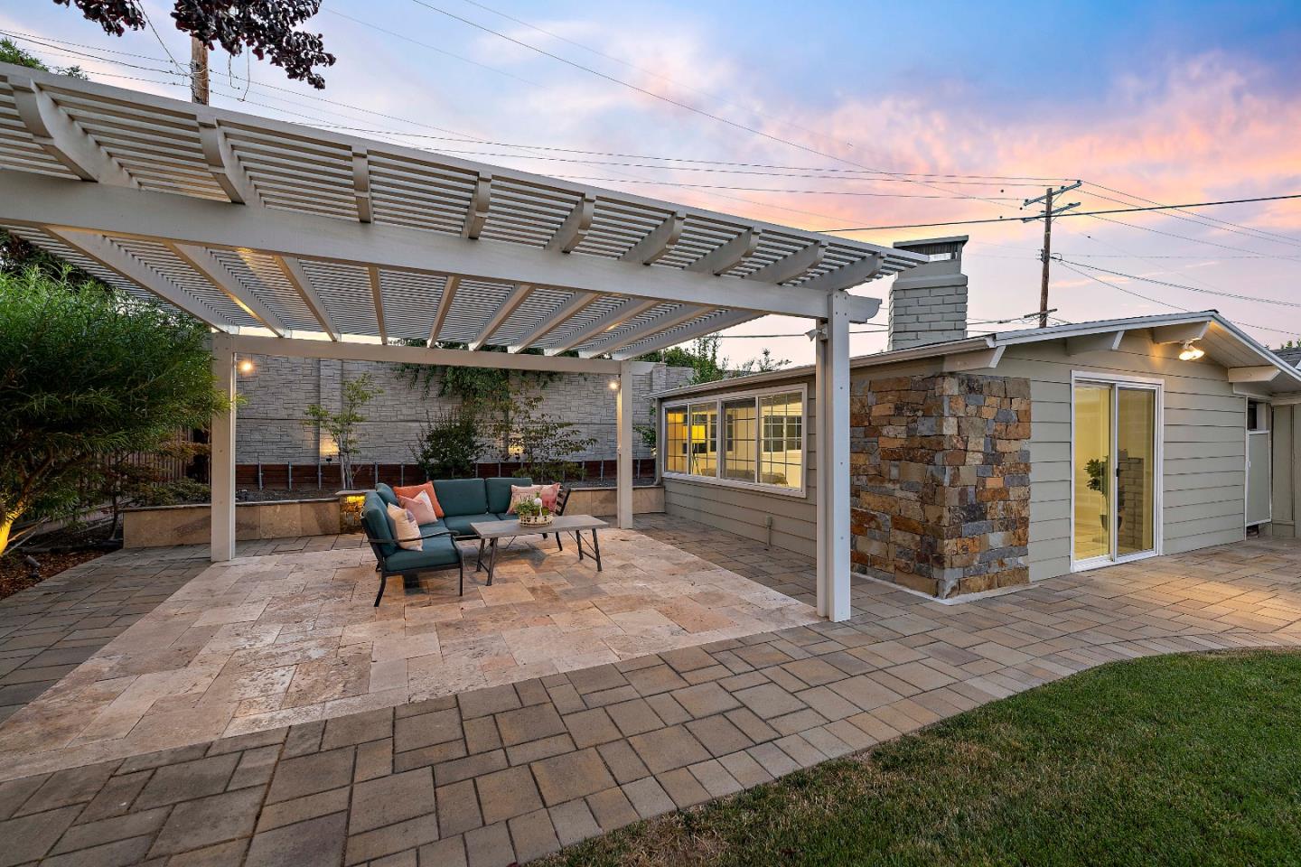 Detail Gallery Image 33 of 44 For 986 Maryann Dr, Santa Clara,  CA 95050 - 3 Beds | 1 Baths