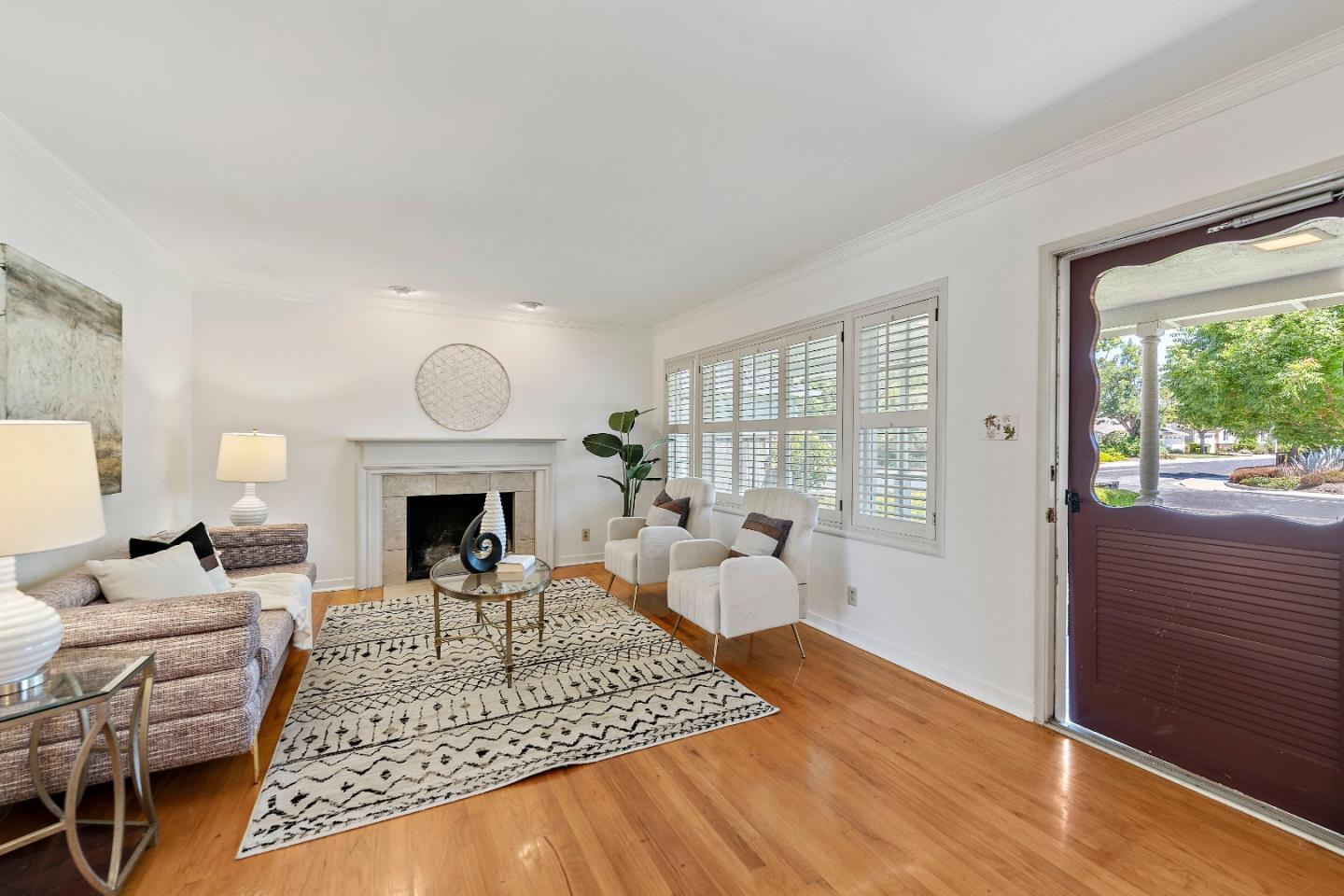 Detail Gallery Image 4 of 44 For 986 Maryann Dr, Santa Clara,  CA 95050 - 3 Beds | 1 Baths