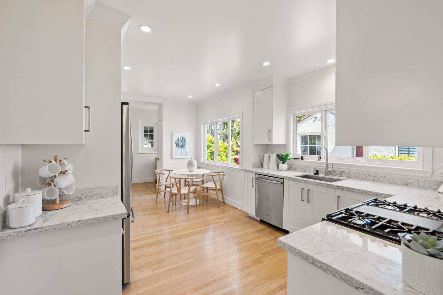 Detail Gallery Image 24 of 88 For 519 Francisco Dr, Burlingame,  CA 94010 - 4 Beds | 3 Baths