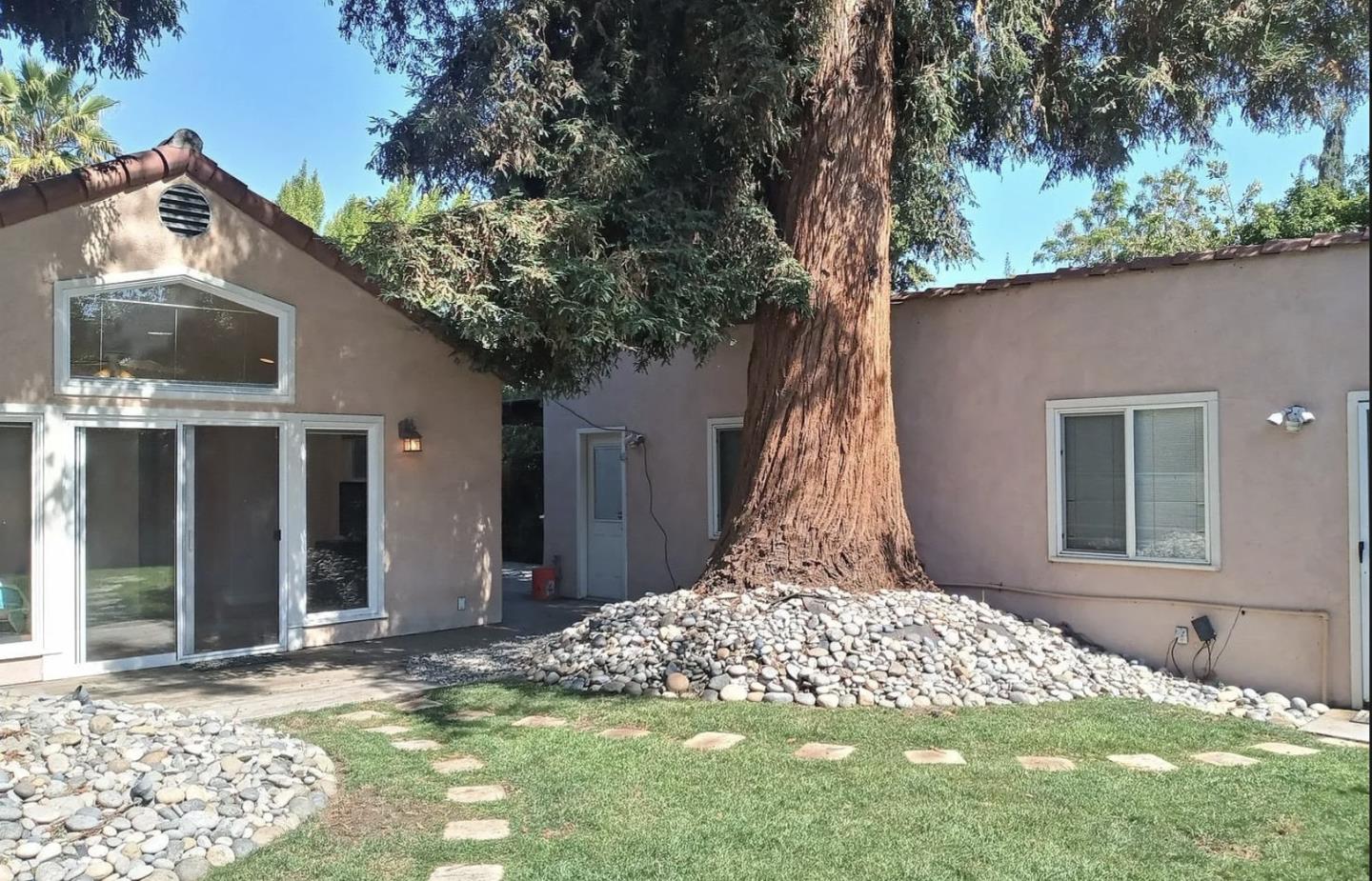 Detail Gallery Image 20 of 23 For 1315 Newport Ave, San Jose,  CA 95125 - 3 Beds | 2/35 Baths