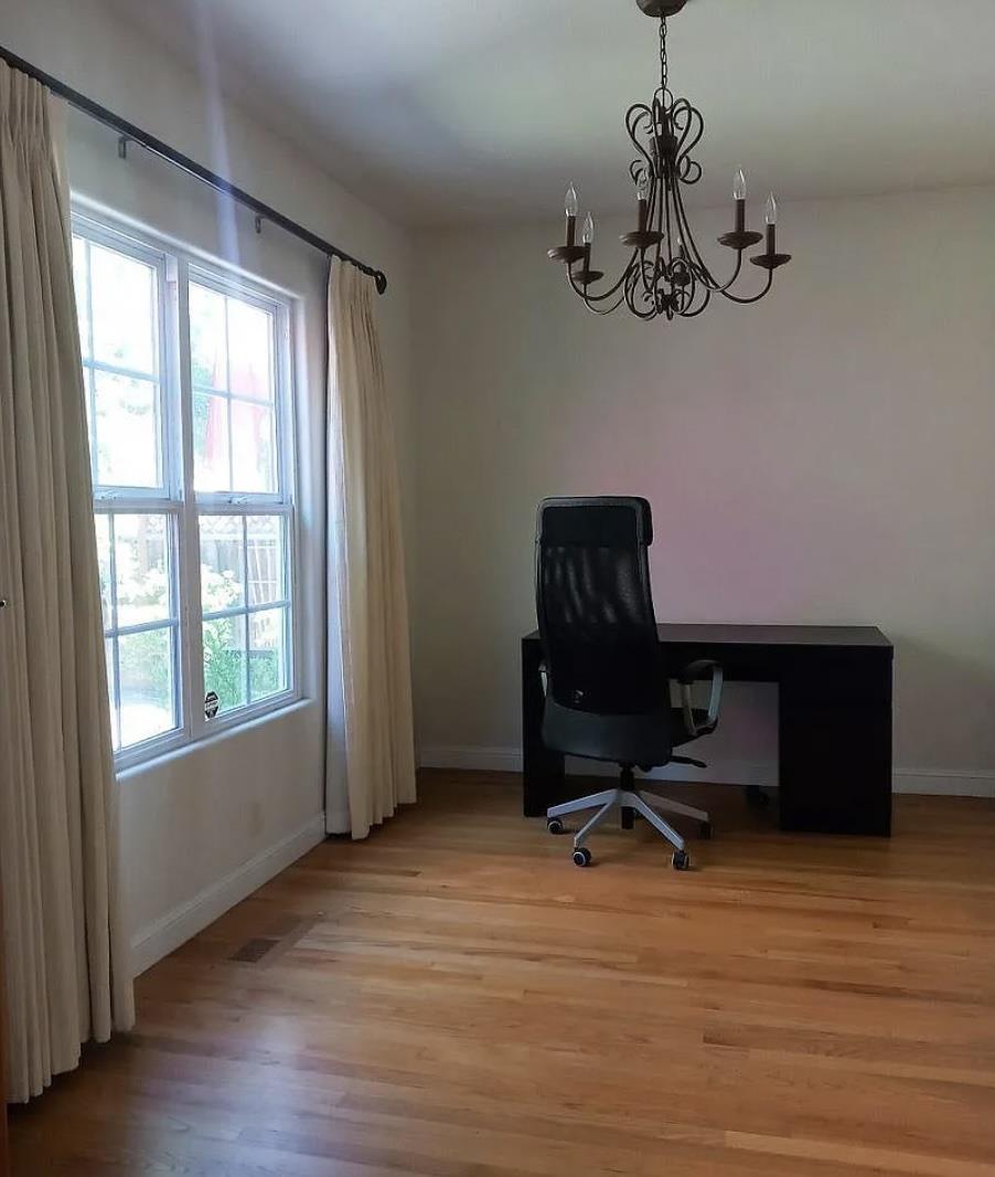 Detail Gallery Image 9 of 23 For 1315 Newport Ave, San Jose,  CA 95125 - 3 Beds | 2/35 Baths