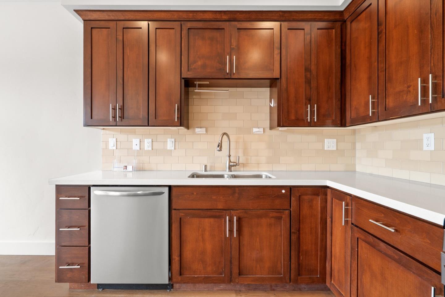 Detail Gallery Image 10 of 41 For 454 Granite Way, Aptos,  CA 95003 - 3 Beds | 2/1 Baths