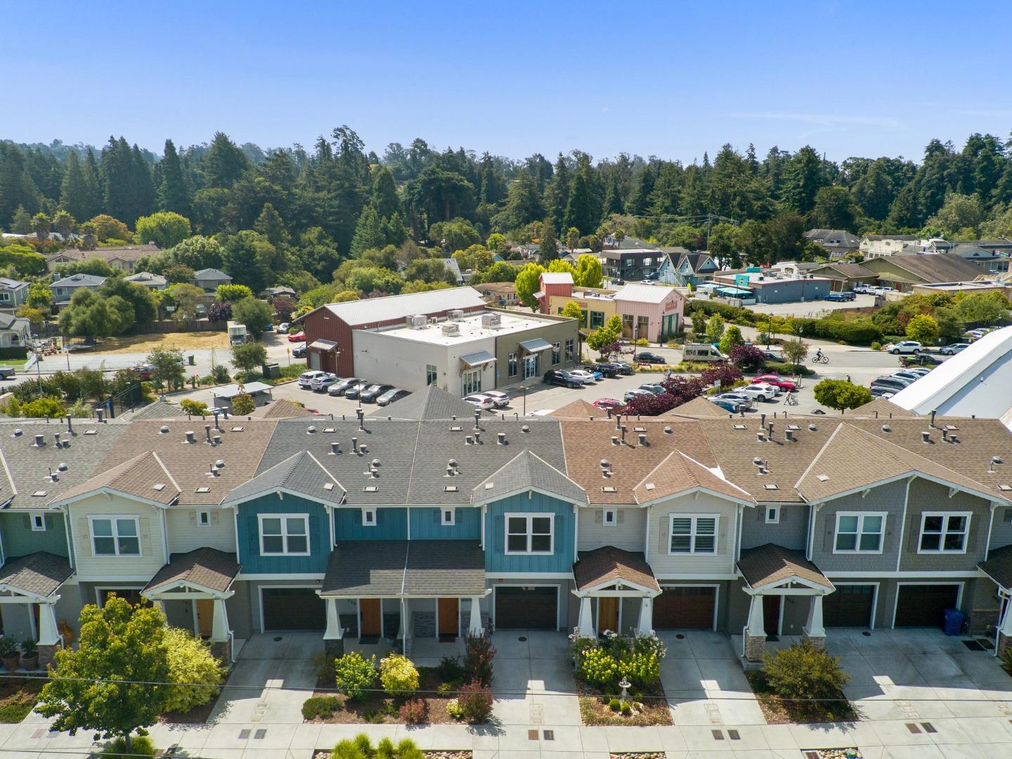 Detail Gallery Image 23 of 41 For 454 Granite Way, Aptos,  CA 95003 - 3 Beds | 2/1 Baths