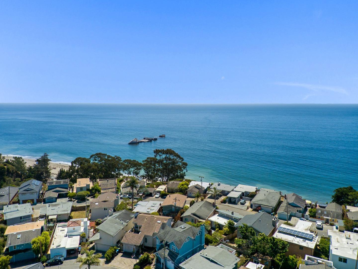 Detail Gallery Image 27 of 41 For 454 Granite Way, Aptos,  CA 95003 - 3 Beds | 2/1 Baths