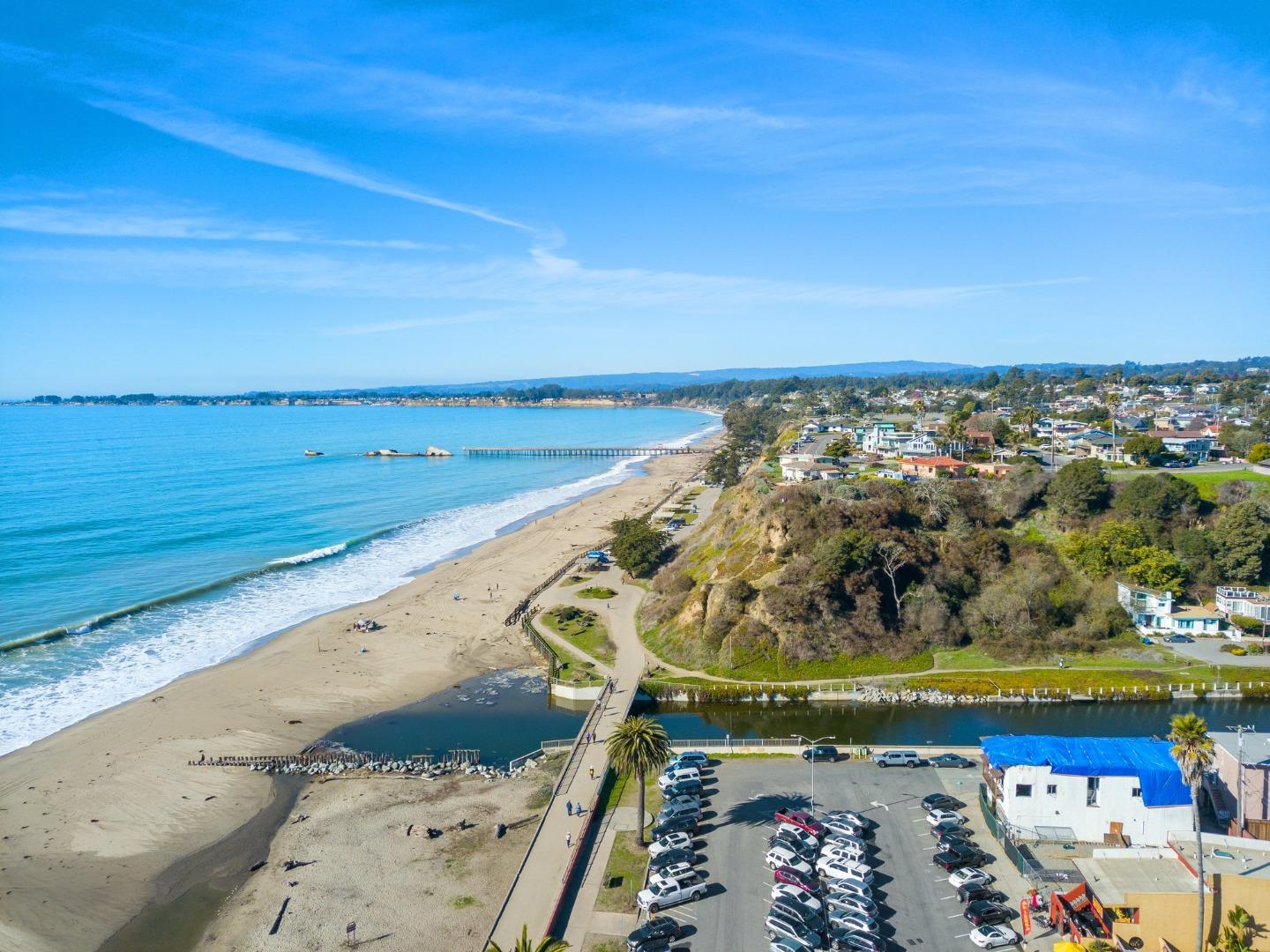 Detail Gallery Image 28 of 41 For 454 Granite Way, Aptos,  CA 95003 - 3 Beds | 2/1 Baths