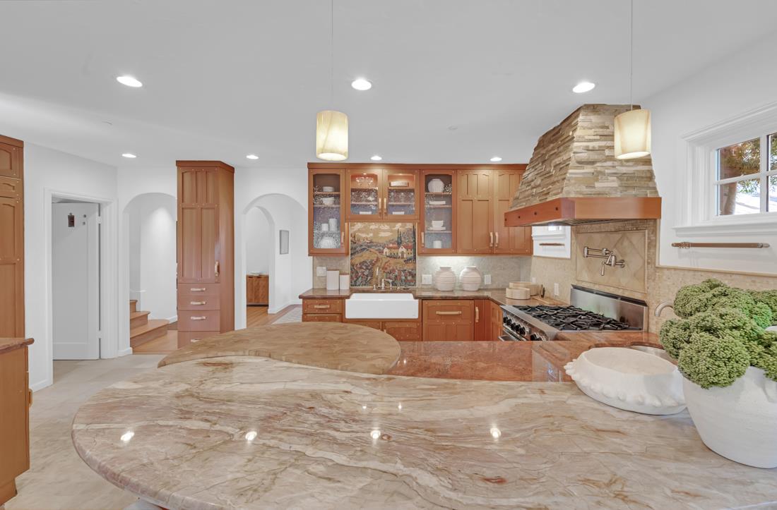 Detail Gallery Image 11 of 46 For 729 Concord Way, Burlingame,  CA 94010 - 3 Beds | 2/1 Baths
