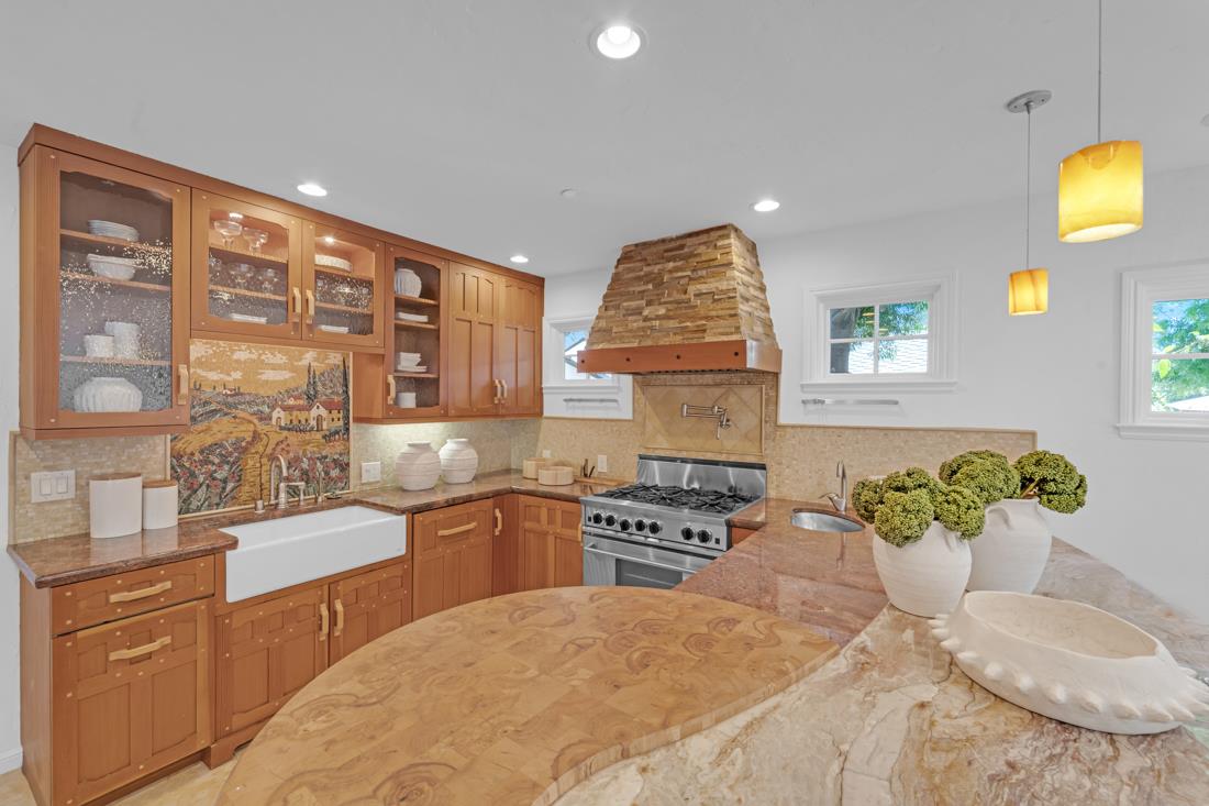 Detail Gallery Image 12 of 46 For 729 Concord Way, Burlingame,  CA 94010 - 3 Beds | 2/1 Baths