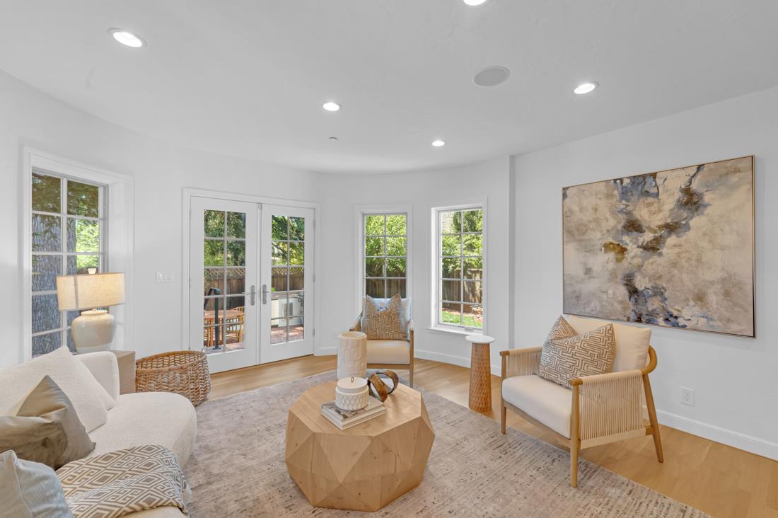 Detail Gallery Image 15 of 46 For 729 Concord Way, Burlingame,  CA 94010 - 3 Beds | 2/1 Baths