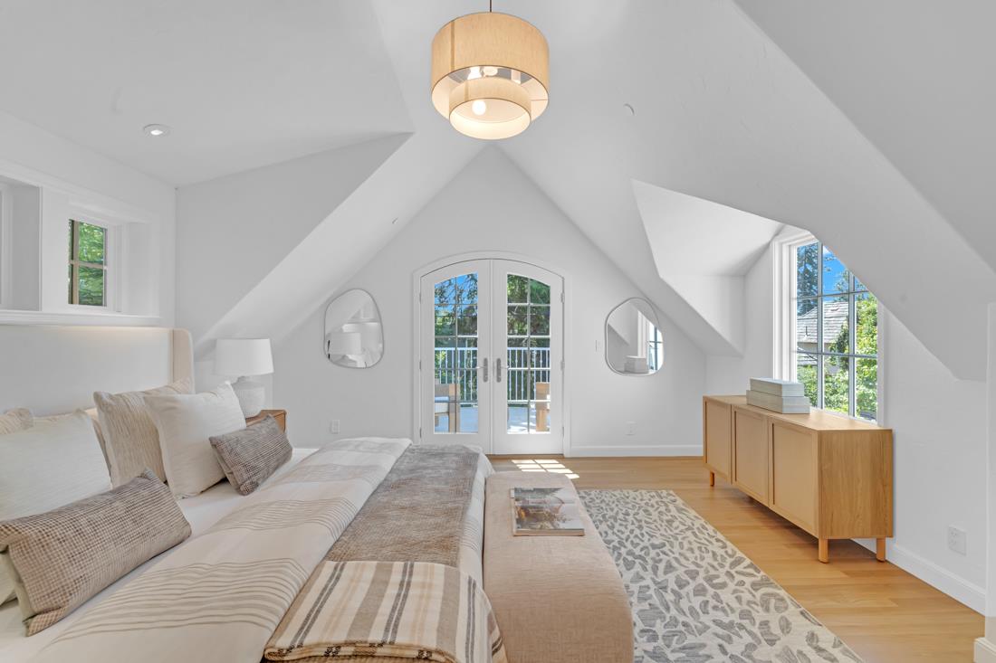 Detail Gallery Image 16 of 46 For 729 Concord Way, Burlingame,  CA 94010 - 3 Beds | 2/1 Baths
