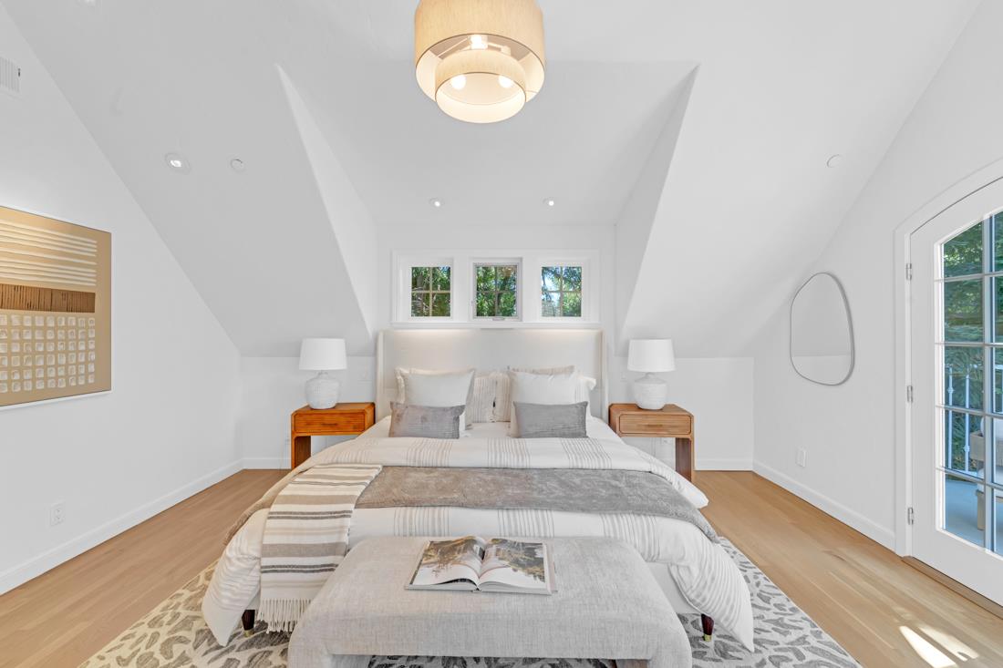 Detail Gallery Image 21 of 46 For 729 Concord Way, Burlingame,  CA 94010 - 3 Beds | 2/1 Baths