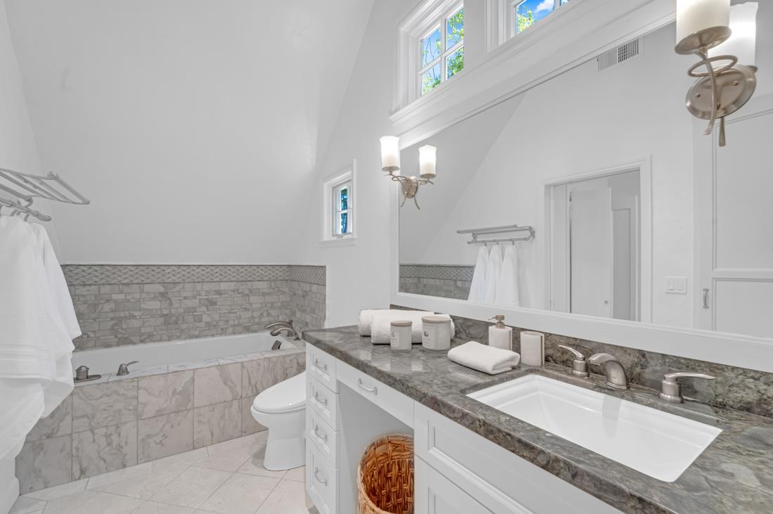 Detail Gallery Image 25 of 46 For 729 Concord Way, Burlingame,  CA 94010 - 3 Beds | 2/1 Baths