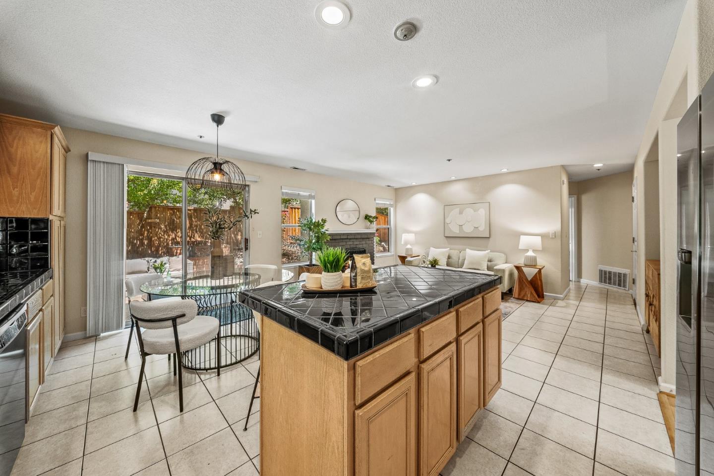 Detail Gallery Image 19 of 56 For 101 Elzer Dr, Scotts Valley,  CA 95066 - 4 Beds | 3 Baths