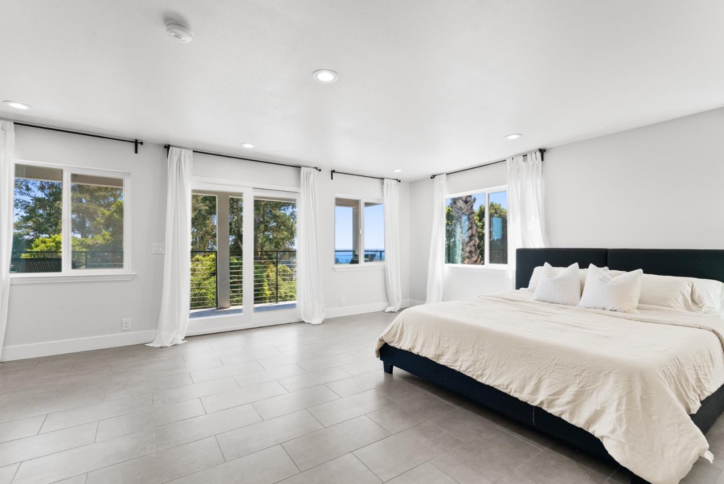 Detail Gallery Image 33 of 78 For 532 Moonrise Ln, Aptos,  CA 95003 - 6 Beds | 4/1 Baths