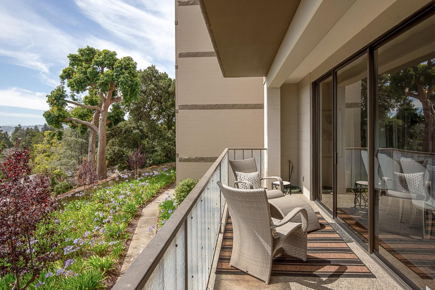 Detail Gallery Image 21 of 38 For 50 Mounds Rd #109,  San Mateo,  CA 94402 - 2 Beds | 2 Baths