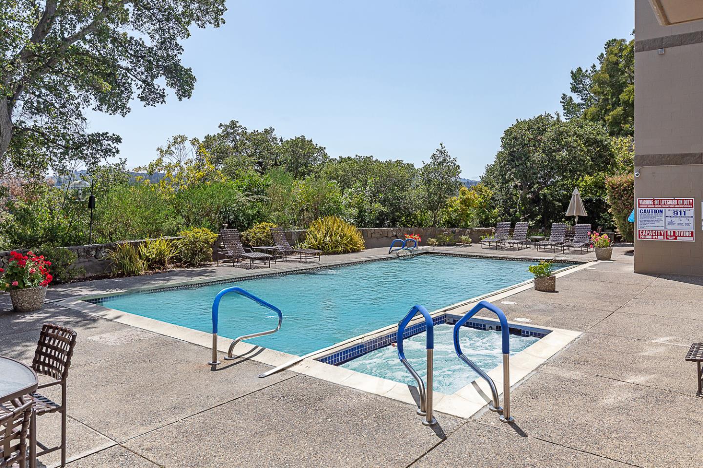 Detail Gallery Image 27 of 38 For 50 Mounds Rd #109,  San Mateo,  CA 94402 - 2 Beds | 2 Baths