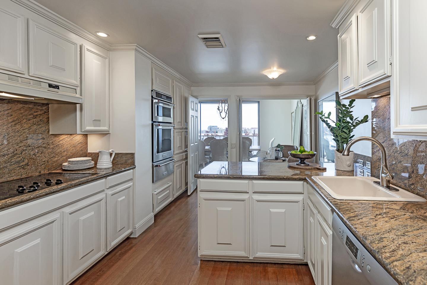 Detail Gallery Image 7 of 38 For 50 Mounds Rd #109,  San Mateo,  CA 94402 - 2 Beds | 2 Baths