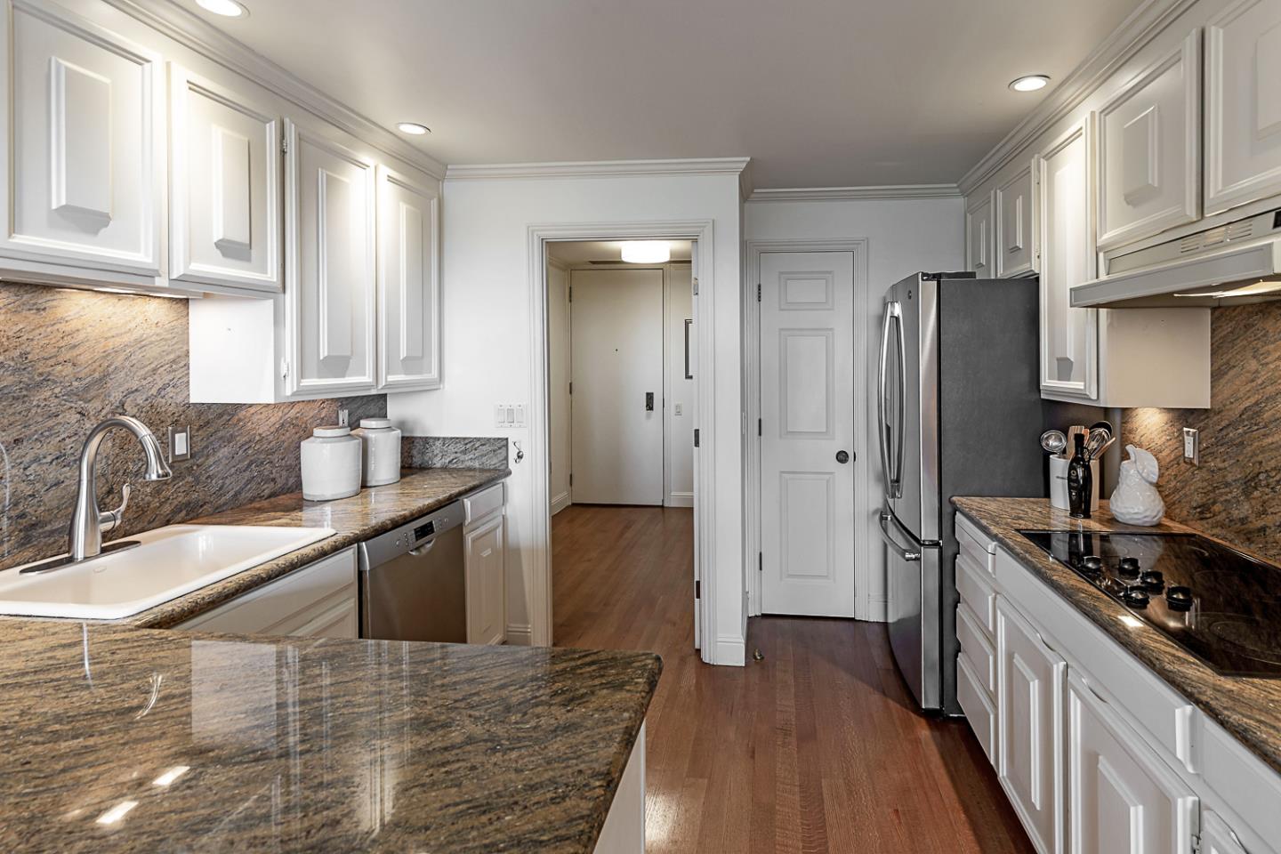 Detail Gallery Image 8 of 38 For 50 Mounds Rd #109,  San Mateo,  CA 94402 - 2 Beds | 2 Baths