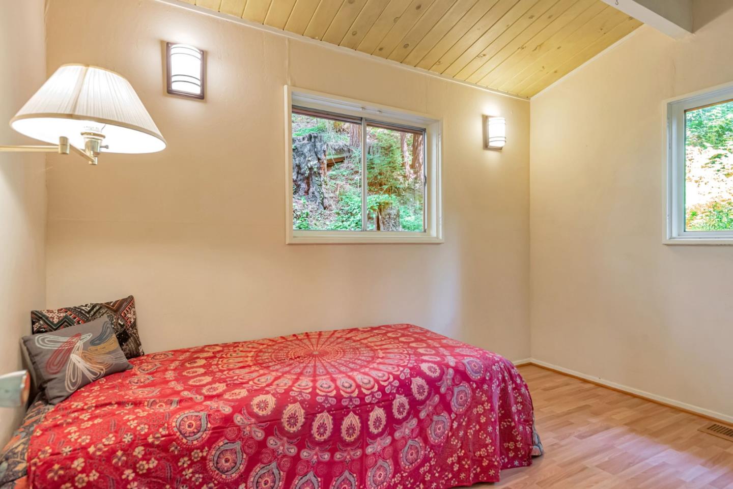 Detail Gallery Image 10 of 29 For 364 Redwood Ave, Pescadero,  CA 94060 - 2 Beds | 1 Baths