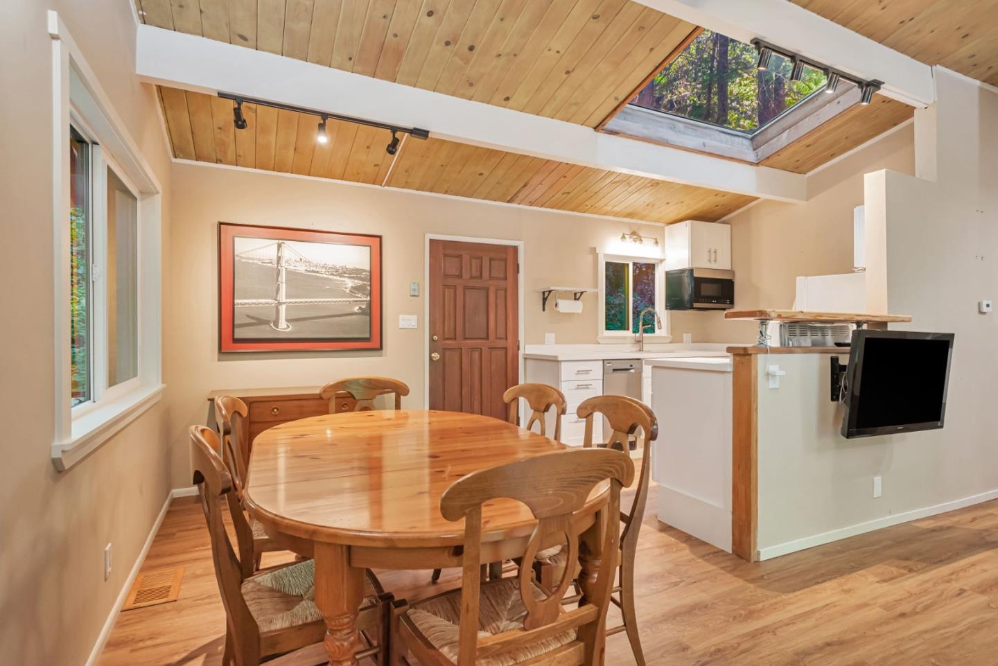 Detail Gallery Image 11 of 29 For 364 Redwood Ave, Pescadero,  CA 94060 - 2 Beds | 1 Baths