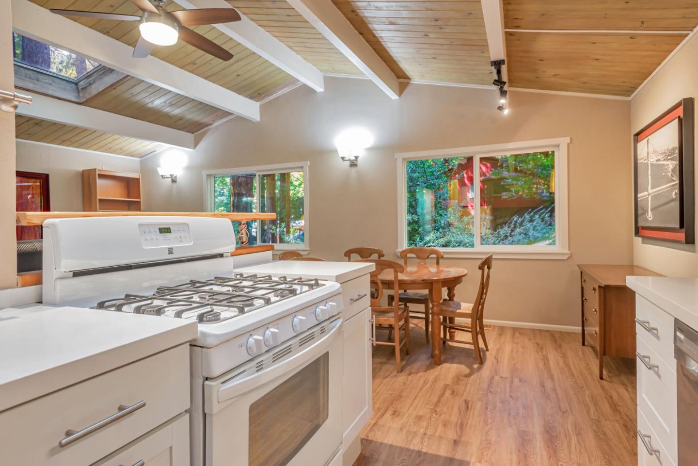 Detail Gallery Image 15 of 29 For 364 Redwood Ave, Pescadero,  CA 94060 - 2 Beds | 1 Baths