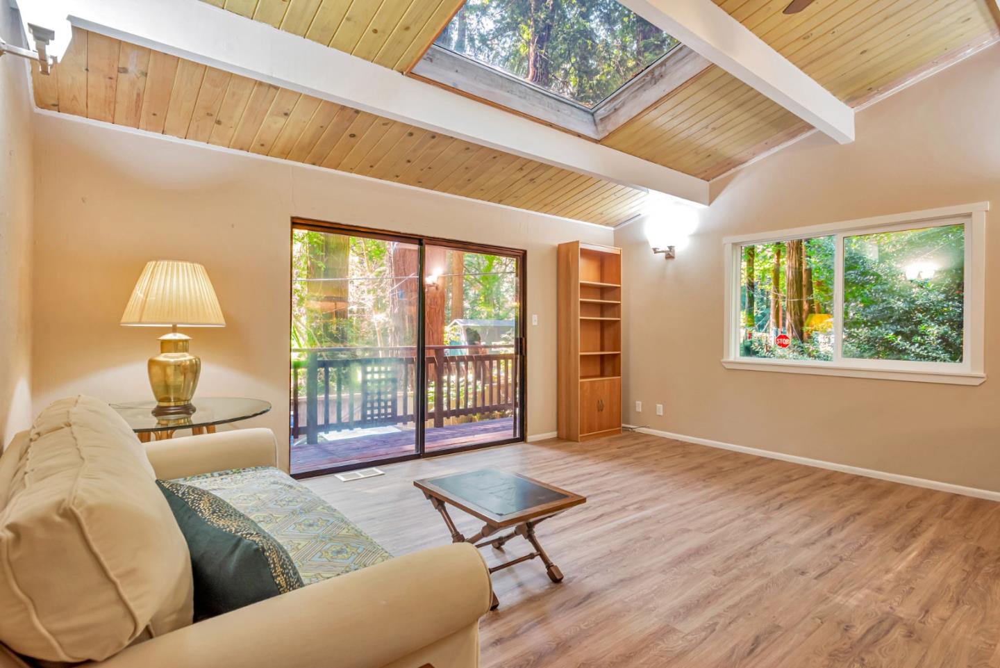 Detail Gallery Image 4 of 29 For 364 Redwood Ave, Pescadero,  CA 94060 - 2 Beds | 1 Baths
