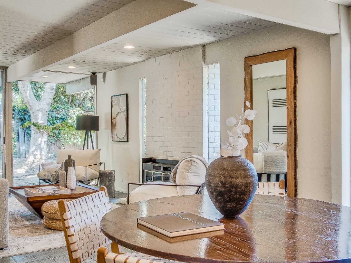 Detail Gallery Image 12 of 23 For 1617 Fairwood Ave, San Jose,  CA 95125 - 4 Beds | 2 Baths